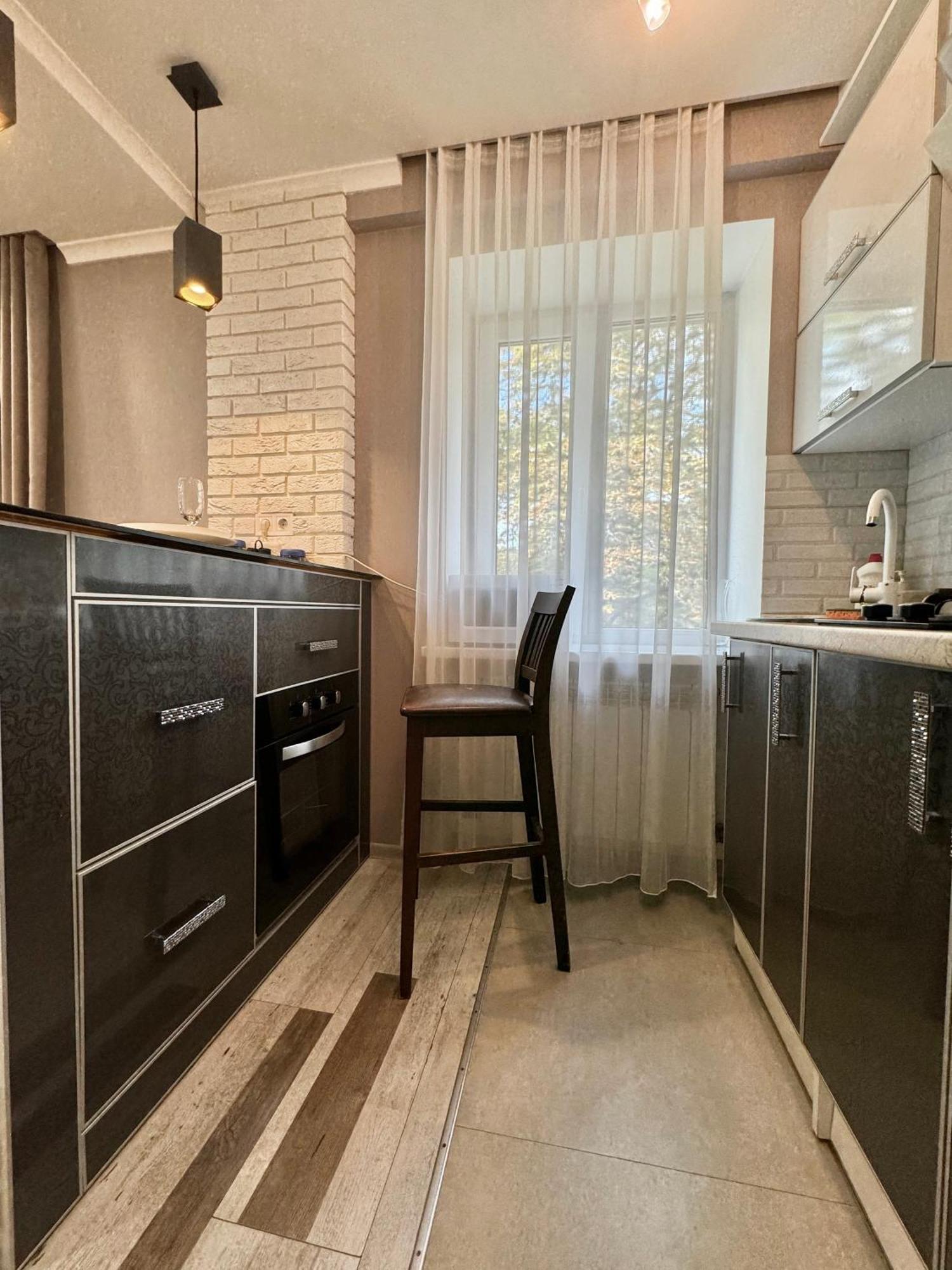 Apartpoltava Розкішна Студія З Кутовою Ванною, 1-Й Будинок Біля Корпусного Парку, Панорамний Балкон Luaran gambar